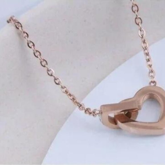 Necklace Interlocking O and Heart Pave Crystal Rose Gold-Plated Titanium Steel - Picture 3 of 3